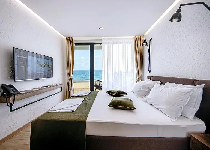 Olive Созополь