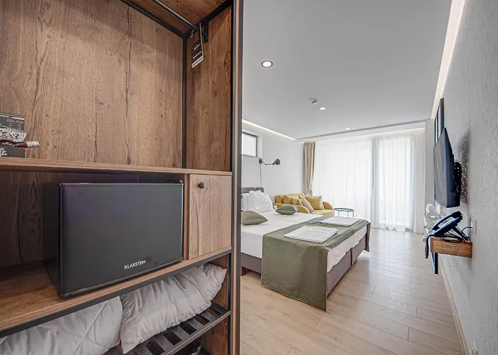 Olive Созополь